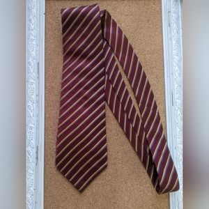 Geoffrey Beene necktie 100% silk